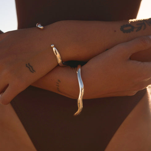 Crescent Bangle in Silver